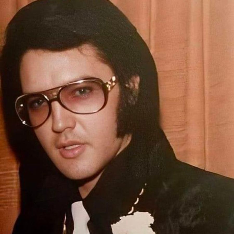 Fever song – Passionate Love by Elvis Presley