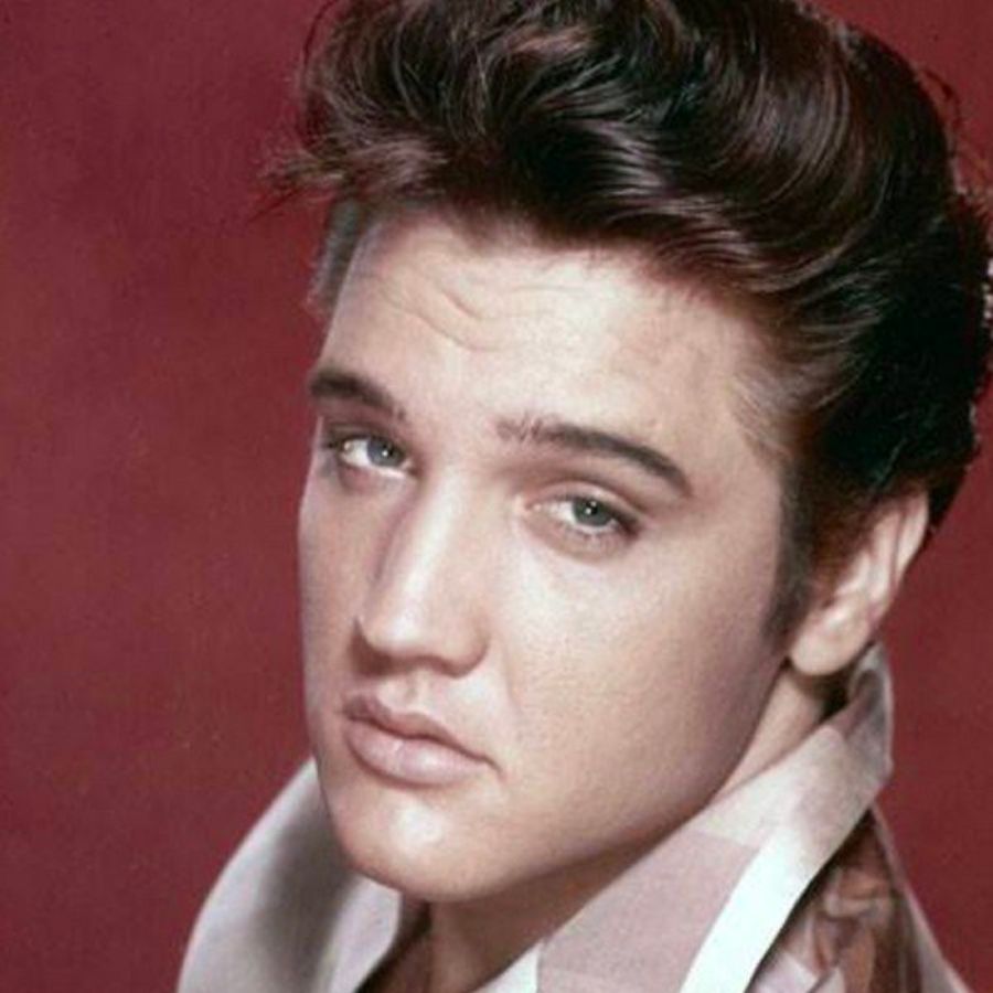 Elvis Presley’s Heartwarming Hit: The Tale of ‘(Let Me Be Your) Teddy Bear’ – 1957