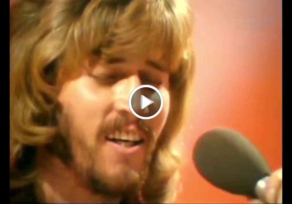 Bee Gees – Walking Back To Waterloo