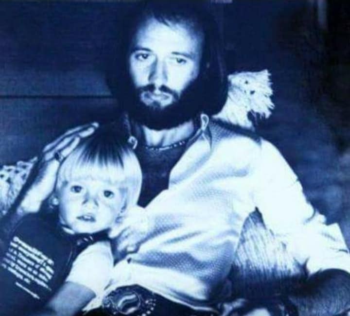 At the age of 49, Adam Gibb, the son of Maurice Gibb, opens up about the truth behind his father’s death, shedding light on the painful and private details of that tragic moment.