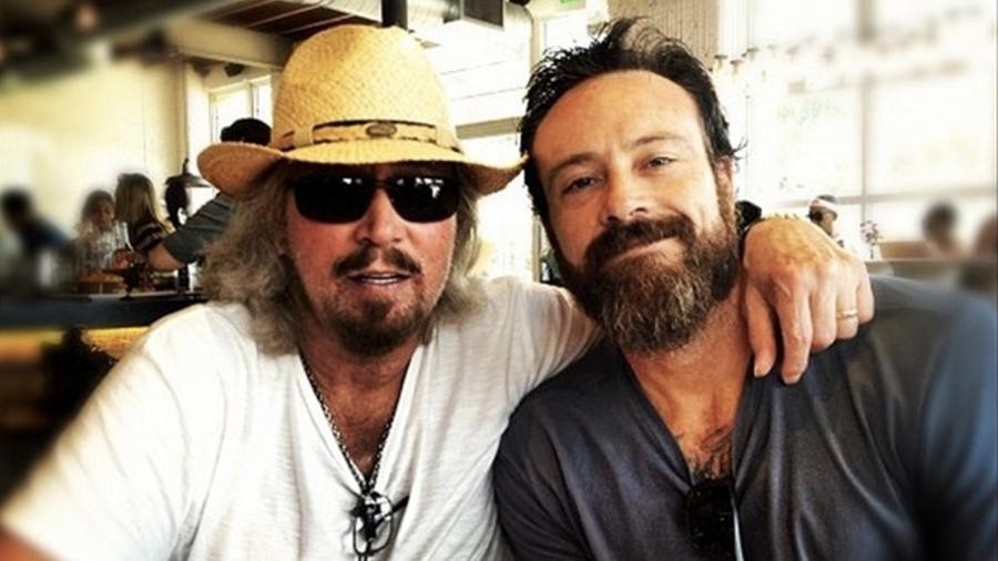 Barry Gibb’s Heartfelt Duet of ‘I’ve Gotta Get A Message To You’ with Son Stephen Gibb