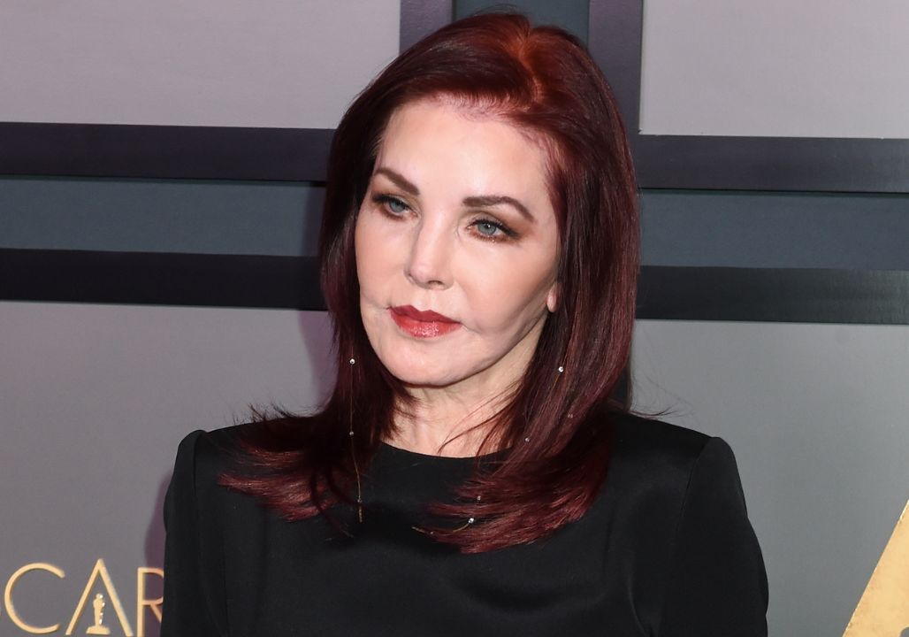 “Secrets, Struggles & Love: Priscilla Presley Opens Up About Raising Lisa Marie, Elvis’s Legacy, and the Truth Behind the Tabloids”