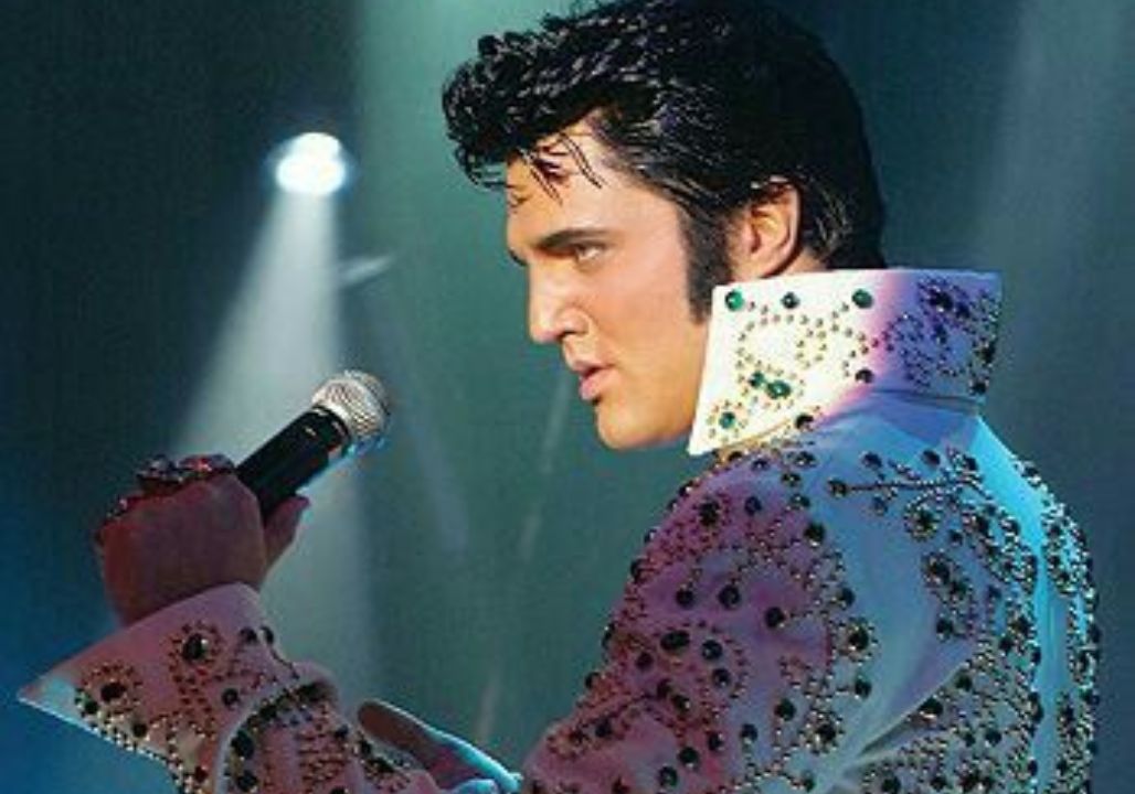 “The Real Elvis Presley: Secrets, Sacrifices, and the Soul Behind the Legend – What He Finally Admitted About His Fame, Family, and the Image He Could Never Escape”