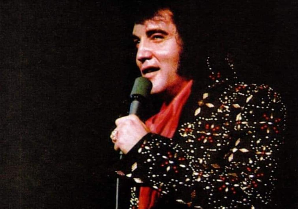 “The Day the Music Died: Inside Elvis Presley’s Final 24 Hours—Revealed by Those Who Were There”