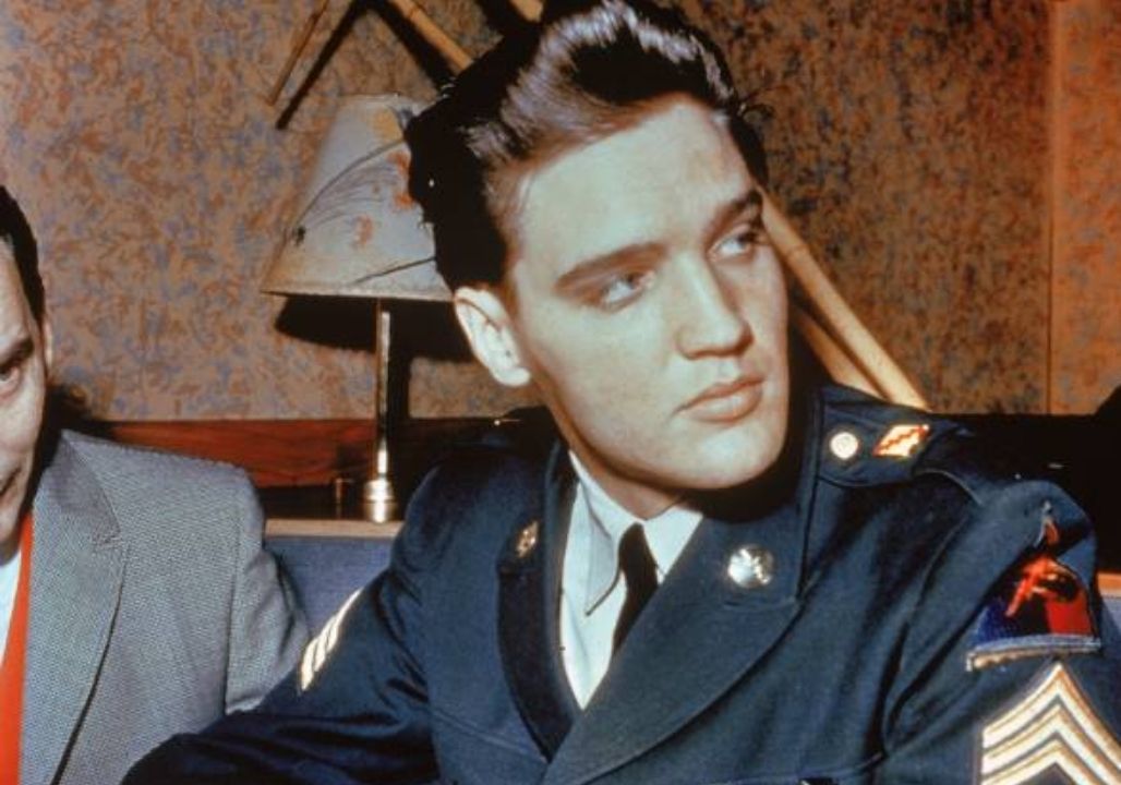 Elvis Presley’s Summer of Innocence—Rare 1956 Home Movies Reveal a Carefree Young Man Before Graceland, Before Priscilla, and Before Superstardom, When the Future King of Rock and Roll Was Just a 21-Year-Old From Memphis in Love With June Juanico, Fishing, Water Skiing, and Laughing With Friends and Family, Offering a Rare Glimpse Into the Last Moments of Innocence Before Fame Forever Changed His Life Elvis Presley’s Summer of Innocence—Rare 1956 Home Movies Reveal a Carefree Young Man Before Graceland, Before Priscilla, and Before Superstardom, When the Future King of Rock and Roll Was Just a 21-Year-Old From Memphis in Love With June Juanico, Fishing, Water Skiing, and Laughing With Friends and Family, Offering a Rare Glimpse Into the Last Moments of Innocence Before Fame Forever Changed His Life