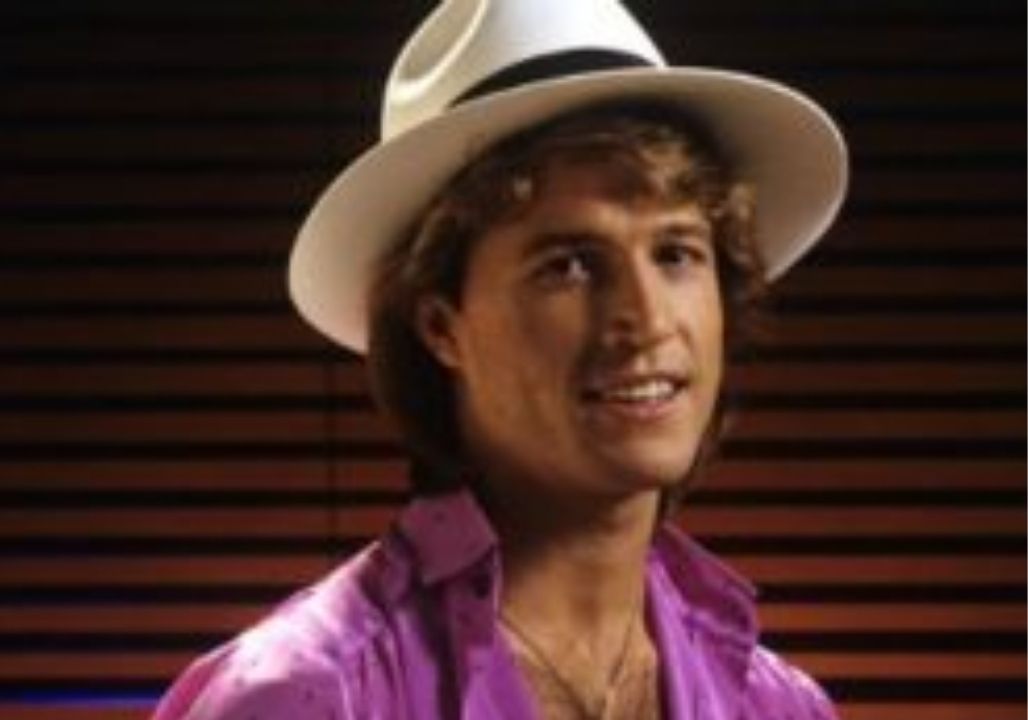 SHOCKING REVEAL: Victoria Principal, Former Girlfriend of Andy Gibb, Opened Up About His Struggle with Severe Drug Addiction — and the Heartbreaking Moment He Chose to Leave Her, Saying, “When she forced me to choose between staying with her or walking away for cocaine and alcohol, I told her I had to leave.” She Also Revealed the Truth Behind His Death — A Revelation That Has Left Fans Stunned…