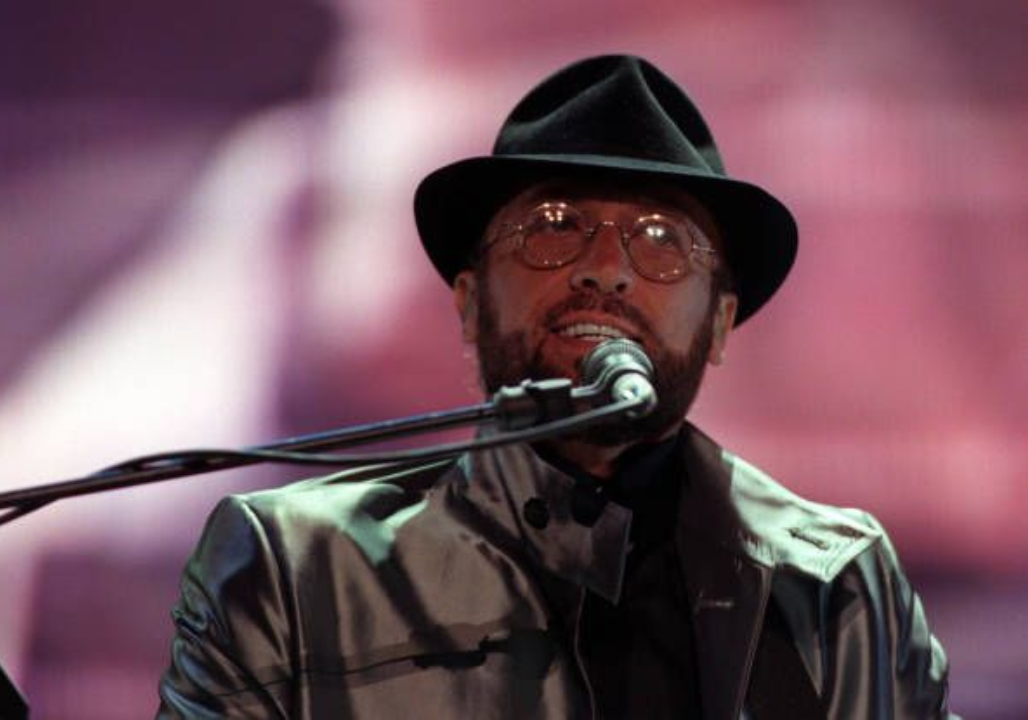 A tribute to Maurice Gibb – “Man in the middle” A tribute to Maurice Gibb – “Man in the middle”