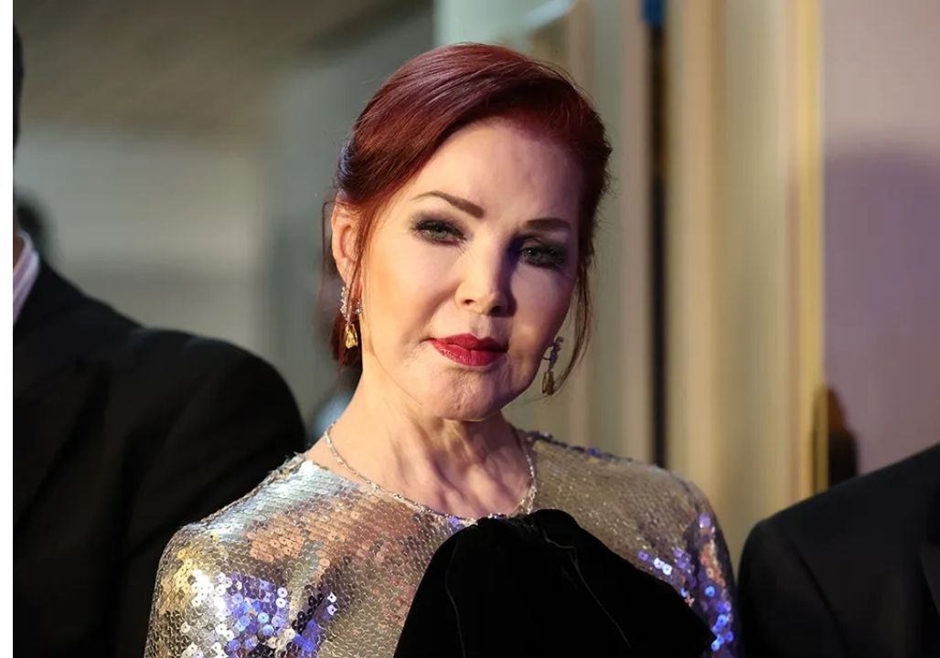 Explosive NEW Revelations Rock the Presley Legacy 😱 Priscilla Presley Accused of Keeping Dark Secrets Buried for Decades About the Graceland Case 💔 Hidden Deals, Family Betrayals, and a Legal War That Threatens to Shatter Elvis’s Sacred Mansion and Rewrite the King’s Legacy Forever