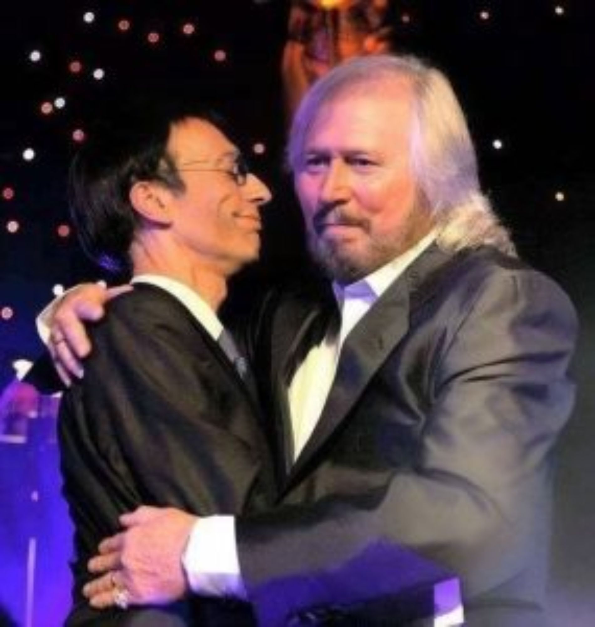 When Barry and Robin Gibb Took the Stage for the Last Time — The Bee Gees’ Final Performance