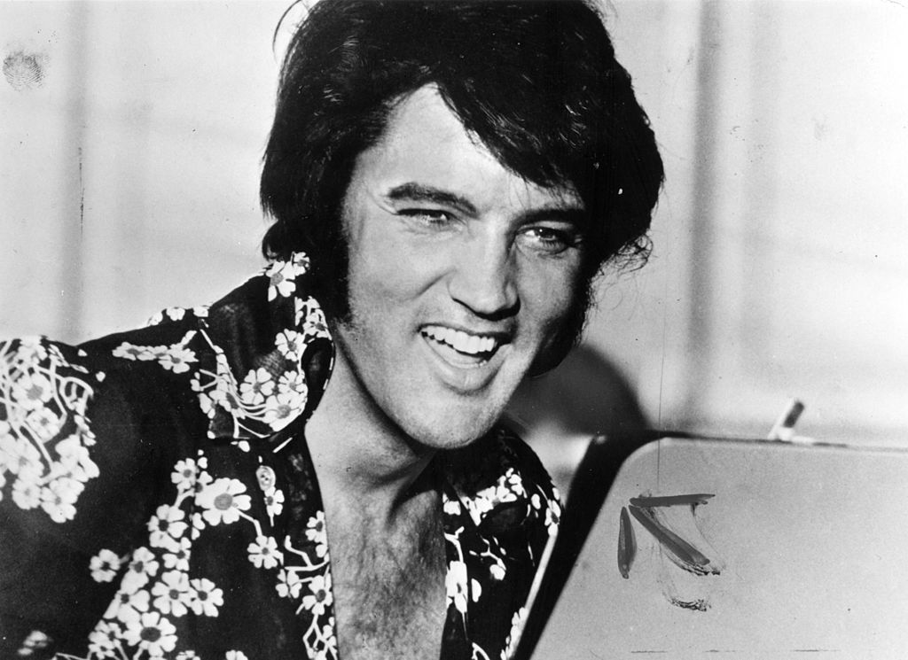 Elvis Presley's death: how 'The King' died at Graceland 42 years ago, as  fans mark the anniversary