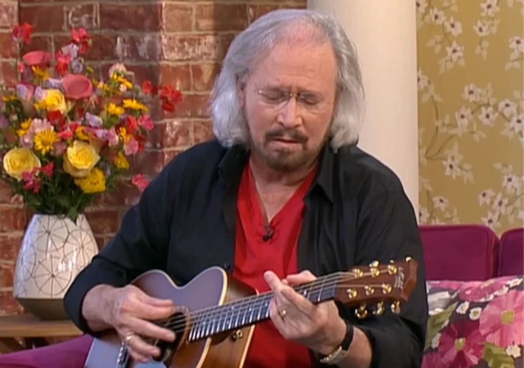Barry Gibb Broke His Silence — and the Nation’s Heart — with a Touching Tribute on Live TV.