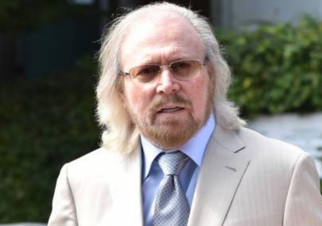 He kept this hidden for 60 years — and when Barry Gibb finally spoke, fans were left speechless.