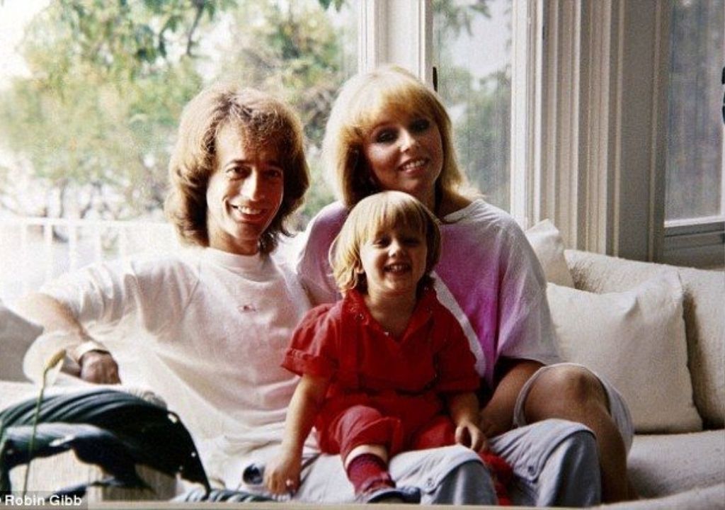 At 61, Robin Gibb Finally Spoke About the Rumors Everyone Was Afraid to Believe