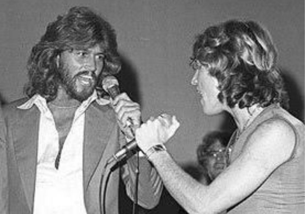 After 37 Years of Silence, Barry Gibb Finally Pressed Play — and Heard Andy’s Last Goodbye.