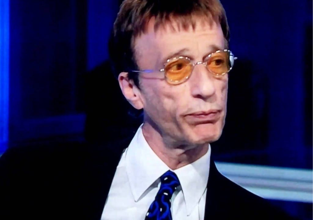 Robin Gibb’s Tearful 2003 Interview Still Haunts Fans Today.