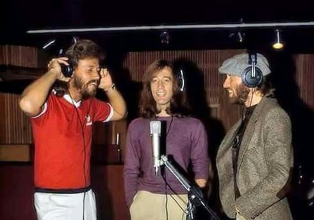 Bee Gees — “Heat of the Night”: the lost late-period gem that never made the cut