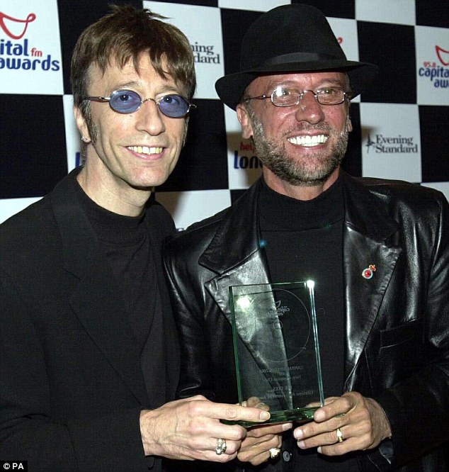 Robin Gibb's last words saw him pay touching tribute to late twin brother Maurice | Daily Mail Online