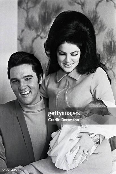 A very happy Elvis Presley prepares to join his wife, Priscilla... News  Photo - Getty Images