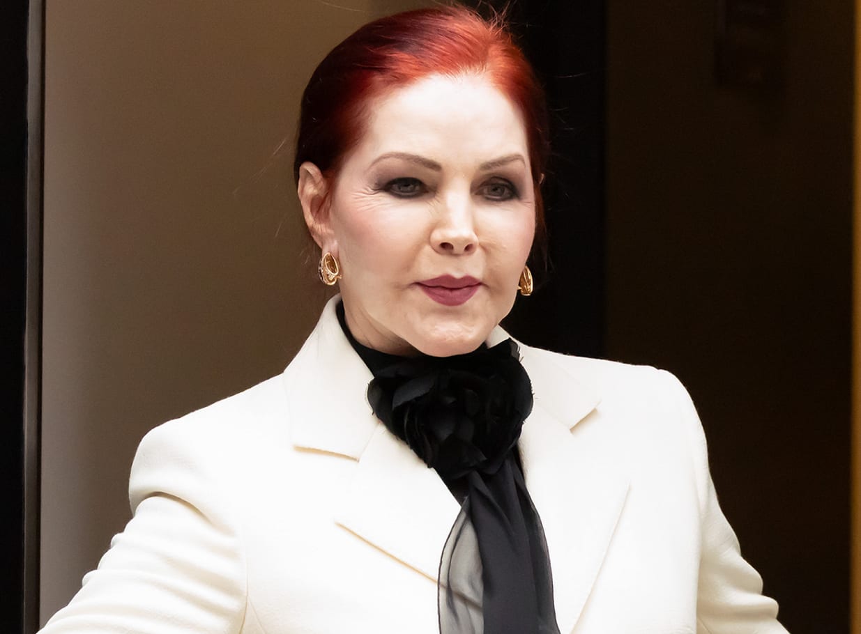 Priscilla Presley Recreates Iconic Elvis Presley Photo in NYC: 'So Much  History' - Parade