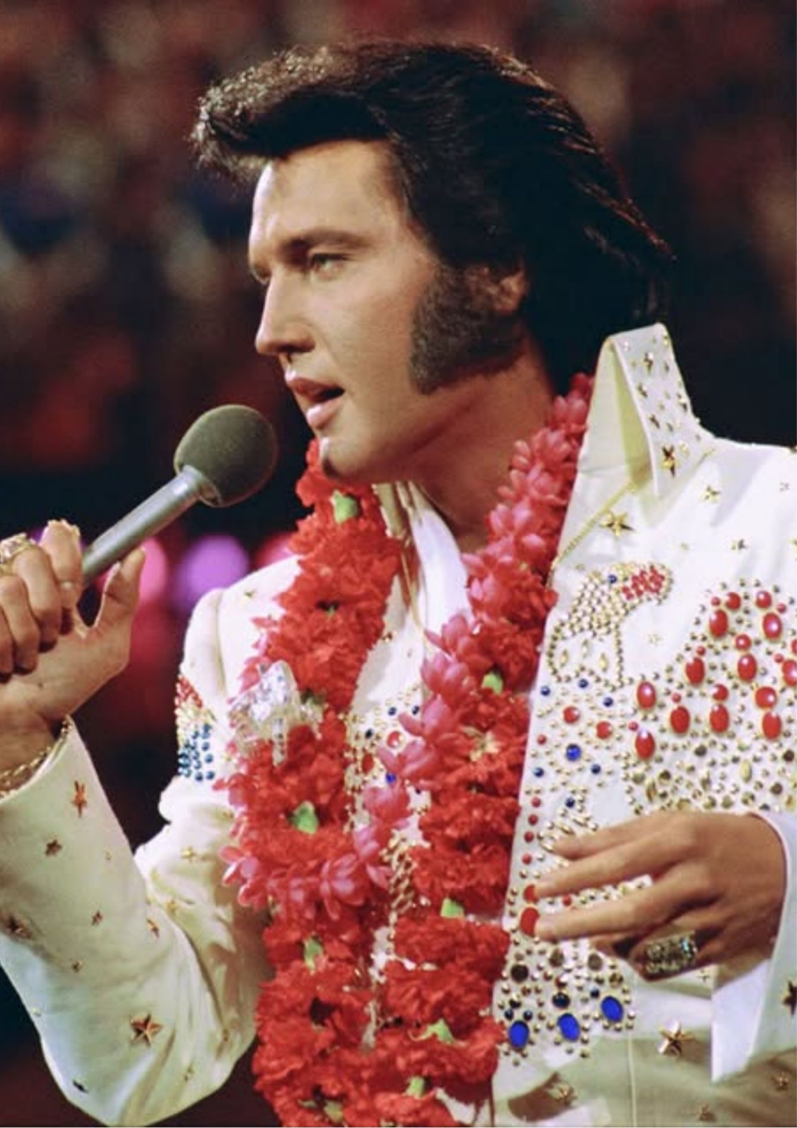 The Elvis the Cameras Never Caught: A Nurse’s Quiet Memories of a Man Who Needed Rest