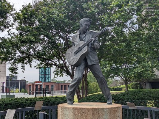 Elvis Presley Statue, 115 Beale St, Memphis, TN 38103, US - MapQuest