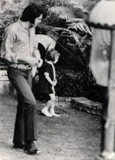 What Happened the Day Elvis Presley Walked into His Daughter’s School