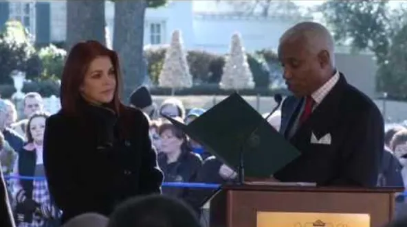 A Silence That Spoke Louder Than Any Song: Riley Keough at Elvis Presley’s Grave