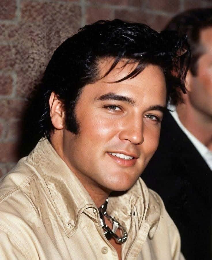 THE MIDNIGHT MIRACLE: The Hospital Bill Elvis Presley Paid in Secret — and the Truth No One Knew for 30 Years