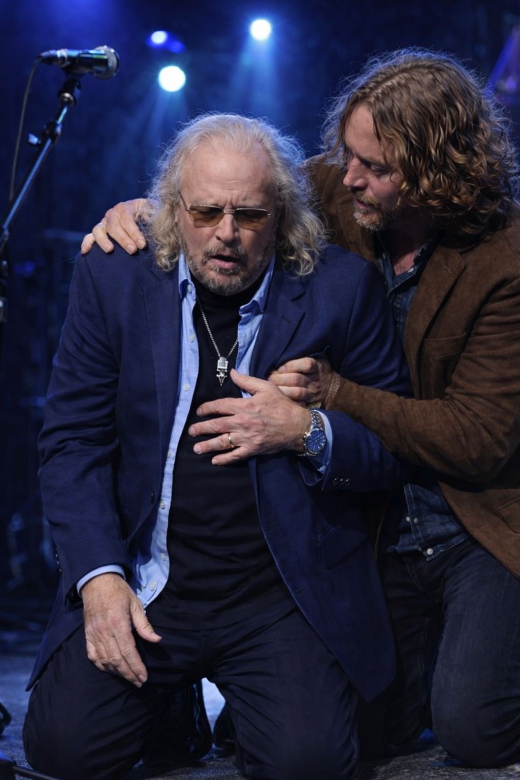 BREAKING NEWS: The Entire Audience Panicked When Barry Gibb Suddenly Collapsed on Stage — And What Happened Next Left Everyone Holding Their Breath