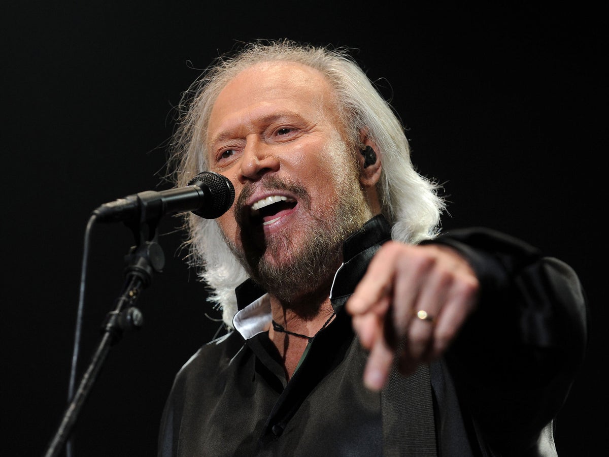 Barry Gibb hopes to die on stage while singing 'Stayin Alive' | The  Independent | The Independent