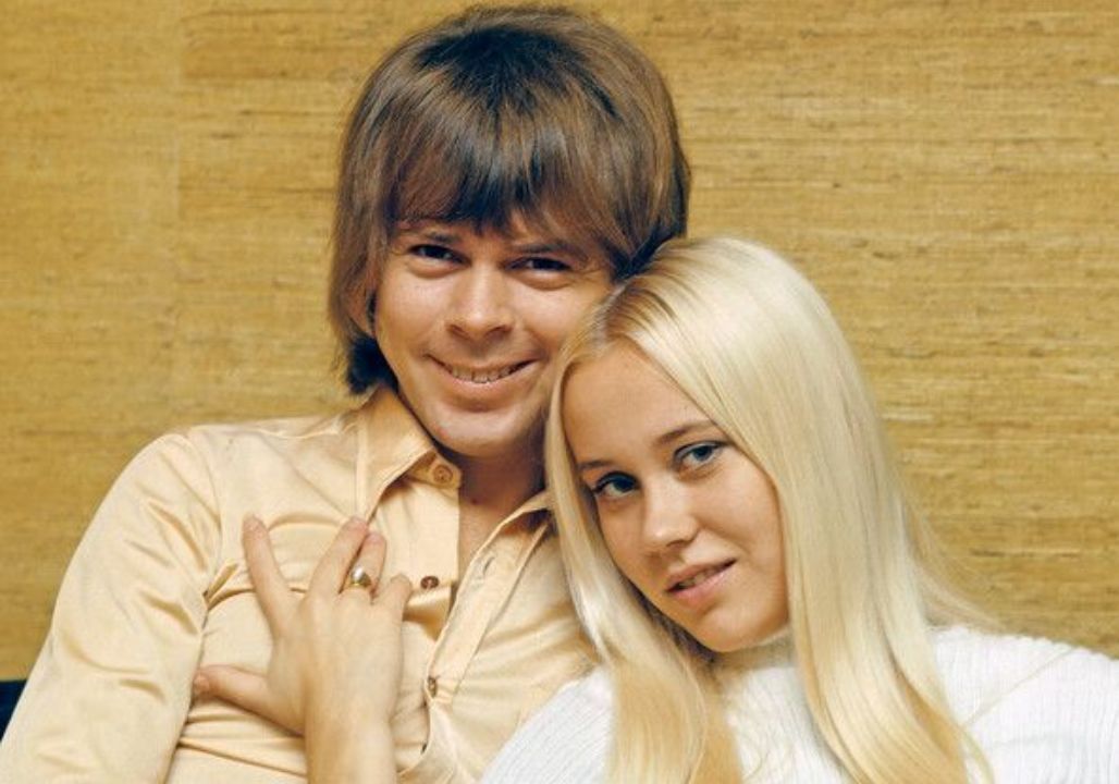 “Agnetha Fältskog❤️❤️AFTER 50 YEARS OF GLORY, SHE FINALLY SPOKE… AND LEFT THE WORLD IN SILENCE.   For years, fans searched for signs the way you search for a familiar light in a dark window—hoping, not demanding. Then one evening, a short statement appeared, so quiet it didn’t feel like publicity at all. No grand announcement. No spectacle. Just a few careful words—and suddenly the internet went still. People stopped scrolling. They read it twice. They sent it to friends who had grown up with those melodies like family heirlooms. Because it wasn’t just news. It felt like a door opening after a long winter. Agnetha Fältskog❤️❤️AFTER 50 YEARS OF GLORY, SHE FINALLY SPOKE… AND LEFT THE WORLD IN SILENCE.  “