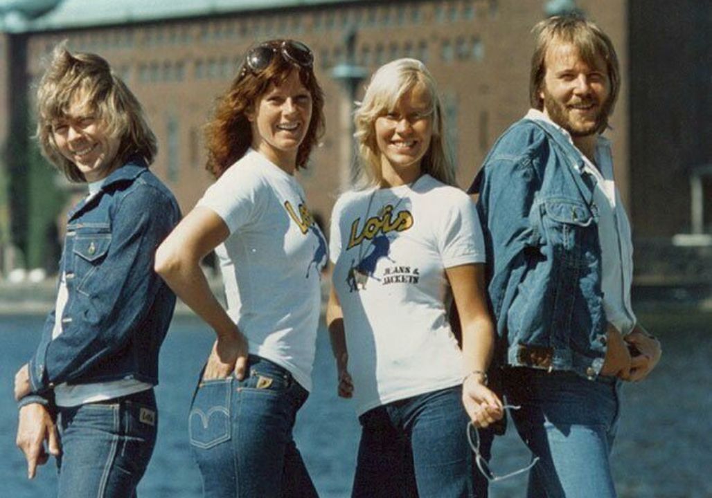 In an unexpected revelation, Agnetha Fältskog has made a bombshell announcement about her marriage to Björn Ulvaeus—one that absolutely no one saw coming. After decades of silence and carefully guarded privacy, this shocking disclosure has sent fans into a frenzy and reignited questions about what really happened behind closed doors. What is the truth behind Agnetha’s bold statement, and why speak now after all these years? The answer is stirring emotions across generations—and it’s far more complicated than anyone expected.