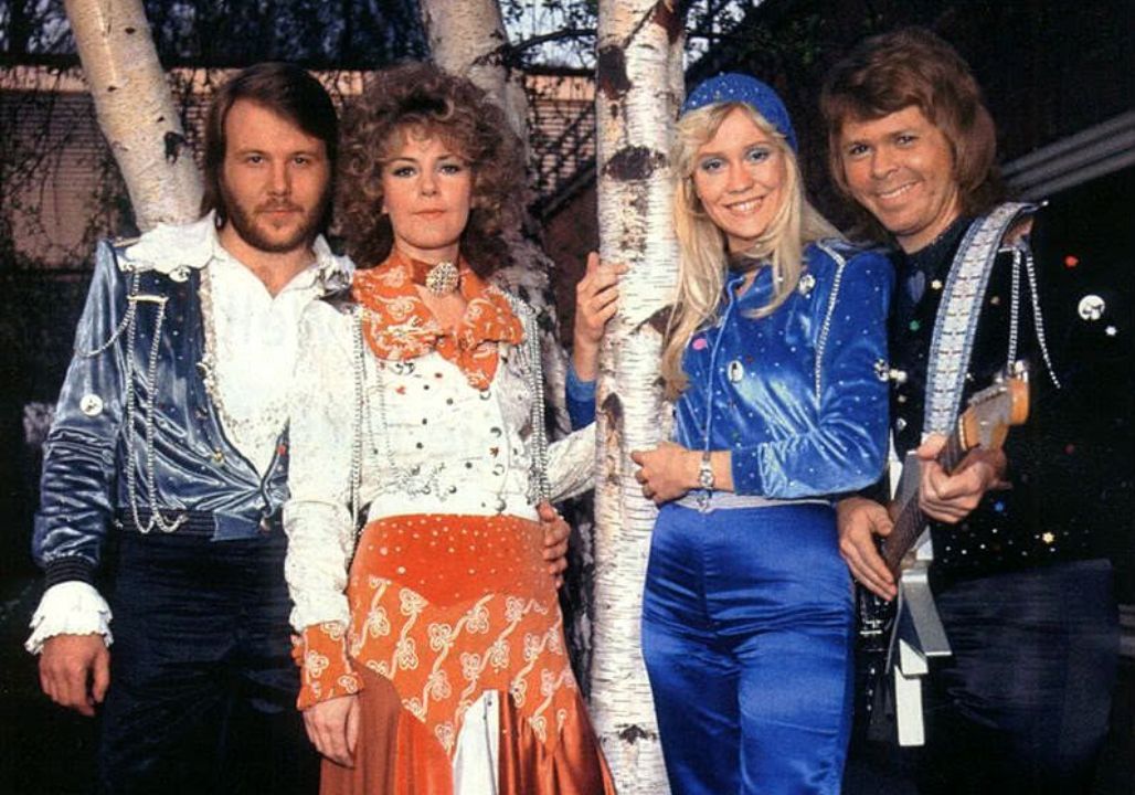 15 MINUTES AGO! Björn Ulvaeus shared his first photo from a private clinic, finally confirming the rumors that had been quietly circulating for weeks. He admitted to undergoing a discreet medical evaluation — with reassuring initial results. Yet the ABBA legend acknowledged: “This is only the beginning.” A statement from his representatives stunned fans worldwide: “It turns out Björn Ulvaeus was privately facing…”