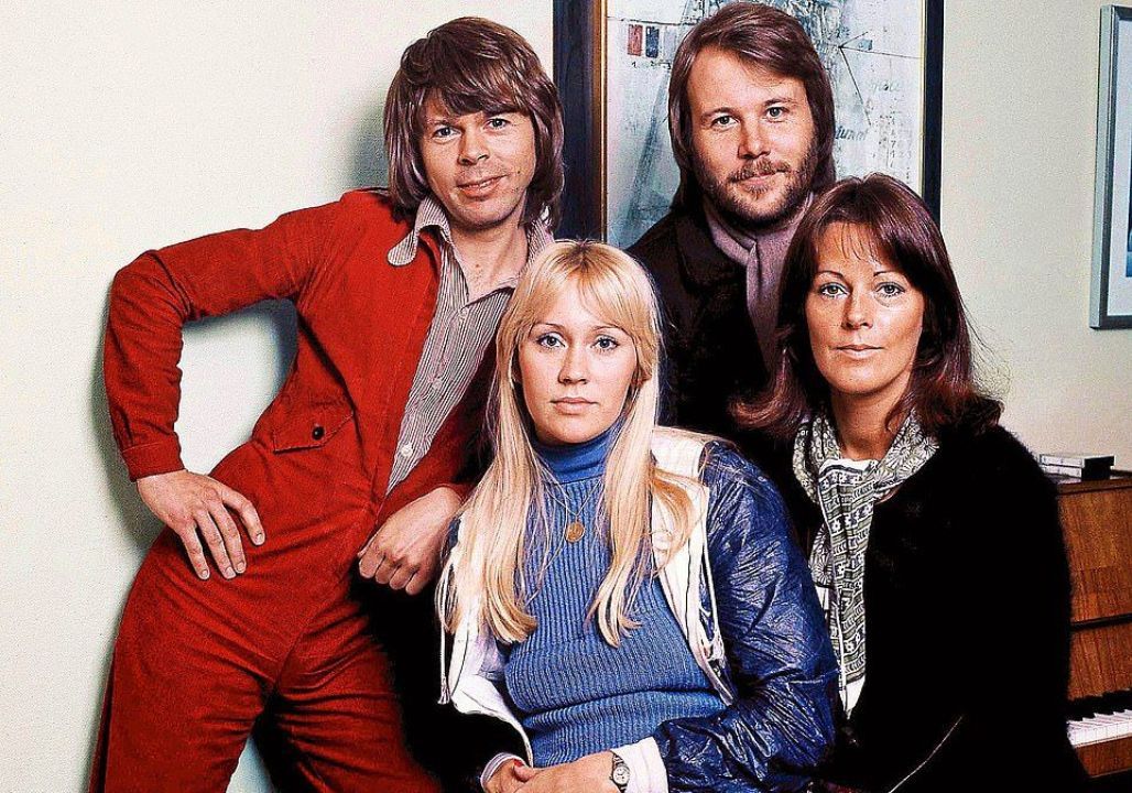 BREAKING: ABBA APPEAR TO TEASE A POSSIBLE 2026 FAREWELL — WHAT THEY SAID ON STAGE LEFT FANS IN SHOCK
