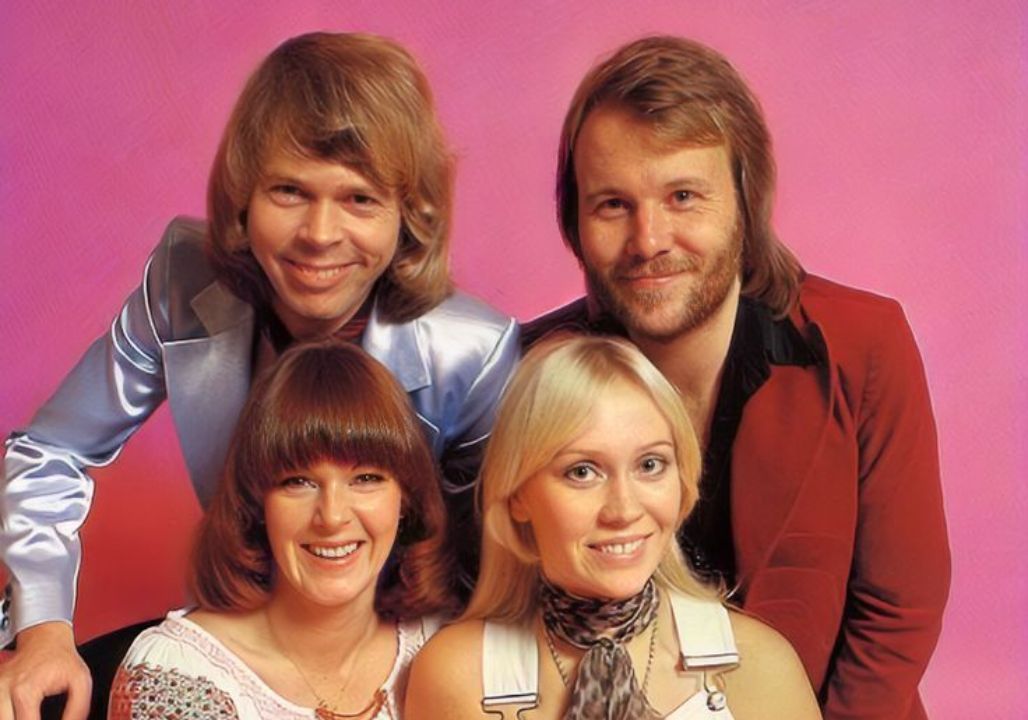 “ABBA’s Anni-Frid Lyngstad and Benny Andersson Appear Together at ABBA Voyage’s Third Anniversary — A Quiet Moment That Spoke Volumes There were no speeches. No announcements. No dramatic gestures meant for headlines. And yet, when Anni-Frid “Frida” Lyngstad and Benny Andersson appeared together at the third anniversary of ABBA Voyage, the room seemed to hold its breath. Fans noticed it immediately — not because of what was said, but because of what wasn’t.”