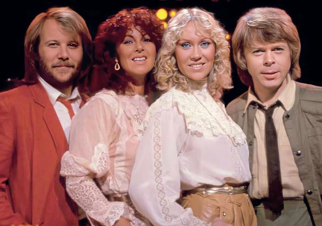 When the Smiles Were Still Onstage: Agnetha, Björn, and the ABBA Goodbye Nobody Heard Coming
